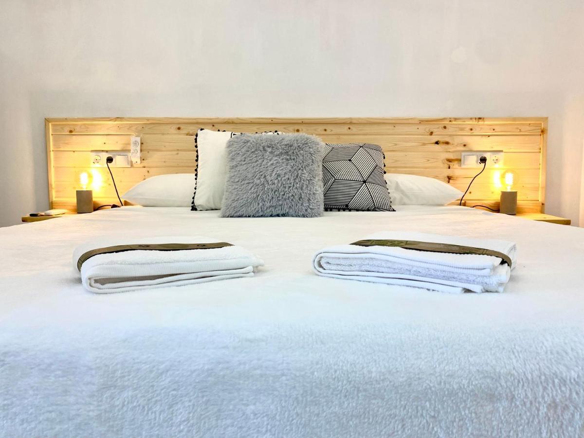 Suite Breeze - Private Heated Pool มาลากา ภายนอก รูปภาพ